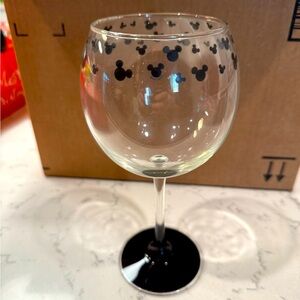 Mickey Wine Glass